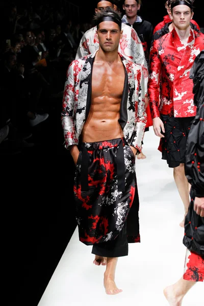 Look 74